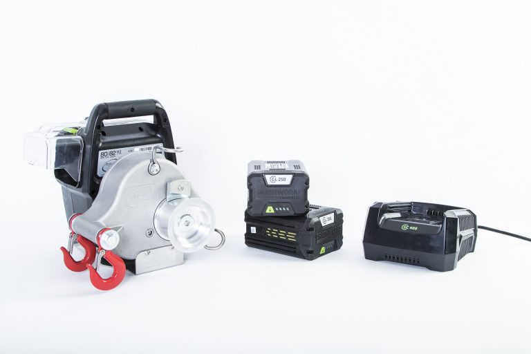 PCW3000LIBK PCW3000Li WINCH WITH BATTERIES AND CHARGER Portable